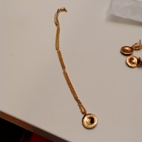 Jewelry - Picture 9 of 11